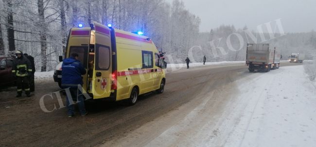 Сегодня утром на 301 км трассы Сыктывкар — Ухта столкнулись четыре авто